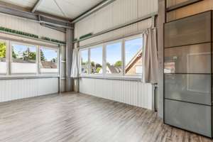 Industrielles Loft mit Charakter – ein Zuhause für Individualisten und Autofans – Die vollständige Adresse der Immobilie erhältst du vom Anbieter., 41466 Reuschenberg, Neuss – Vorschaubild 8