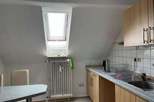 Für Studenten - Gemütliche Dachgeschosswohnung in attraktiver Lage von Gießen – Die vollständige Adresse der Immobilie erhältst du vom Anbieter., 35392 Innenstadt, Gießen – Vorschaubild 4