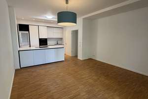 Neu renovierte, geräumige 4-Zimmer-Wohnung mit Balkonen/neuer Küche/Parkplatz – Die vollständige Adresse der Immobilie erhältst du vom Anbieter., 65203 Biebrich, Wiesbaden – Vorschaubild 3