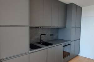 Elegantes LUXUS 1,5 Zimmer Apartment hochwert. kpl. saniert, Parkett, Vollküche, möbl,.Traumausblick – Die vollständige Adresse der Immobilie erhältst du vom Anbieter., 80992 Alt-Moosach, München – Vorschaubild 2