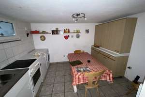 Charmantes Reihenmittelhaus mit ausgebautem Dachgeschoss, modernisierter Heizung und Garage – Schierholzstraße 66, 30655 Groß-Buchholz, Hannover – Vorschaubild 12