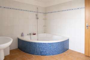 Property thumbnail 9