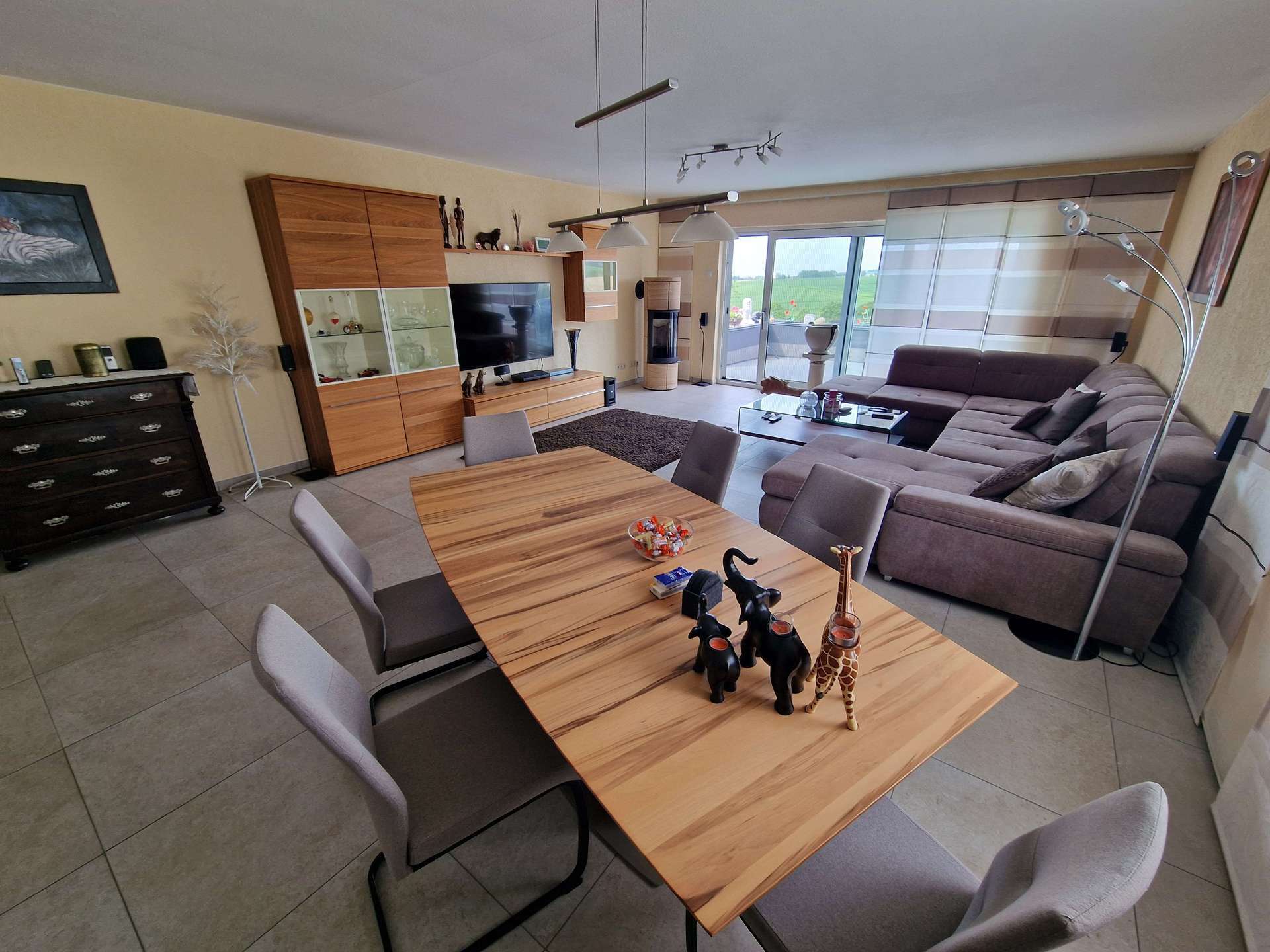 Immobilie in Ronneburg - Exklusives Immobilienangebot: Traumwohnung mit atemberaubender Dachterrasse! - Bild 2