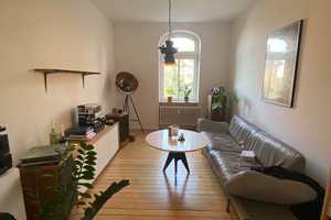 Großzügige, helle Etagenwohnung mit Wohnküche in stilvollem Altbau! – Mannheim – Vorschaubild 2