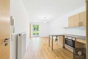 Sofort frei: Erdgeschosswohnung mit Terrasse, eigenem Garten
Einbauküche & Carport
*Provisionsfrei – Kirchplatz 5a, 83093 Bad Endorf – Vorschaubild 17