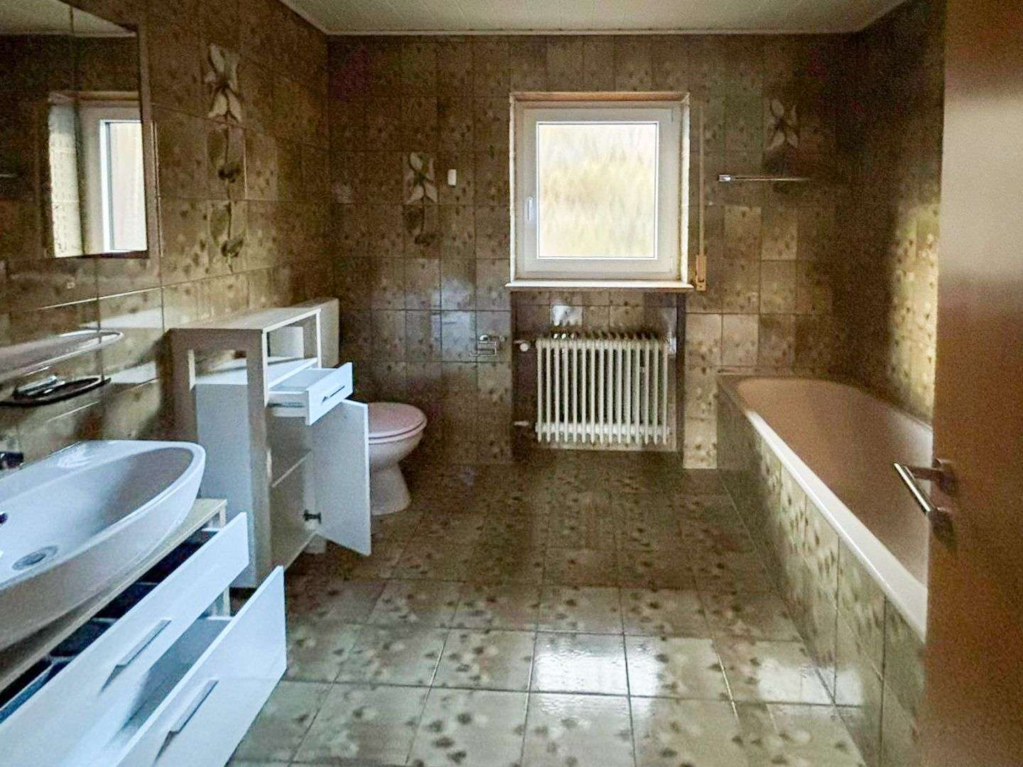 Immobilie in Kronach - Lukratives Mehrfamilienhaus für renditeorientierte Investoren in gefragter Wohnlage von Kronach - Bild 0