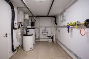 Exklusives Einfamilienhaus mit hochwertiger Ausstattung, Garage und Garten - ab 01.09.2026 – Auf den Gänseweisen 24a, 65835 Liederbach am Taunus – Vorschaubild 26