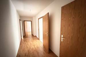Ruhig gelegene 2 Zimmer Wohnung mit Balkon | EBK auf  Wunsch – Bernsdorfer Str. 183, 9126 Bernsdorf, Chemnitz – Vorschaubild 4