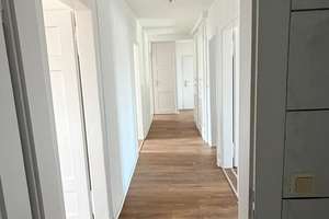 4 Zimmer Wohnung im Herzen von Lörrach zu vermieten! – Die vollständige Adresse der Immobilie erhältst du vom Anbieter., 79539 Lörrach – Vorschaubild 2