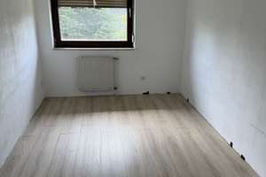 Familienglück! Reihenmittelhaus - 6 Zimmer -  mit Garage! Frei! – Langemarckstr. 284, 45309 Schonnebeck, Essen – Vorschaubild 9