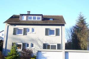 NUR FÜR STUDENTEN-/INNEN - Zimmer in 3er-WG in einem Studentenwohnheim in Reutlingen