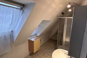 Ansprechende 3-Zimmer-Dachgeschosswohnung mit EBK in Pforzheim – Sponheimstr. 8, 75175 Nordstadt, Pforzheim – Vorschaubild 9