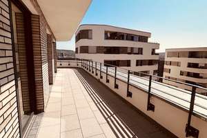 Heilbronn Hochgelegen - Moderne 3-Zimmer Penthouse Wohnung mit hochwertiger Einbauküche – Manfred-Weinmann-Ring 10, 74078 Neckargartach, Heilbronn – Vorschaubild 3
