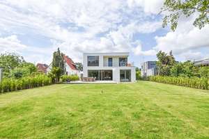 Imposante Architektenvilla in bevorzugter Wohnlage von St. Jürgen, fußläufig zu Wakenitz und UKSH! – Die vollständige Adresse der Immobilie erhältst du vom Anbieter., 23562 Sankt Jürgen, Lübeck – Vorschaubild 27