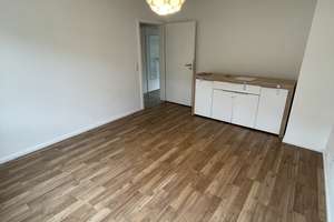 Helle 3-Zimmer-Wohnung mit Balkon in Düsseldorf-Unterrath – Kapitalanlage oder zukünftiges Eigenheim – Paderborner Straße 4, 40468 Unterrath, Düsseldorf – Vorschaubild 3