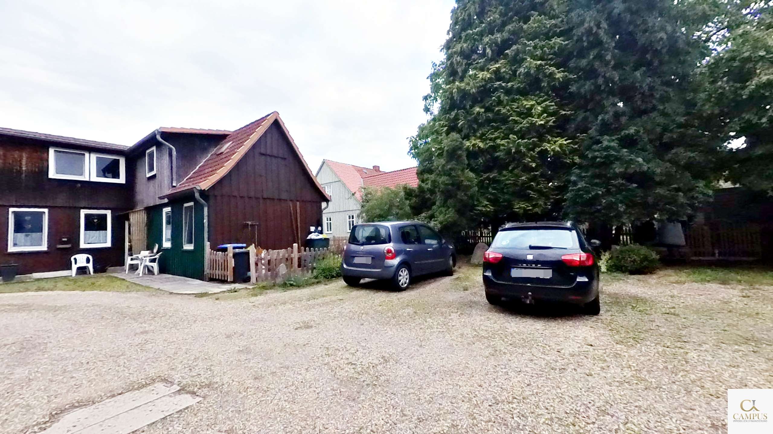 Flexibles Wohnkonzept: Ideal für Eigennutzer & Investoren - DHH mit drei Einheiten in Eldingen, Celle Kreis – Bild 4