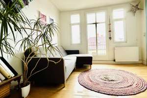 ++ Charmante 3,5-Zimmer-Altbauwohnung mit zwei Balkonen und traumhaftem Ausblick in Stuttgart-Ost++ – Die vollständige Adresse der Immobilie erhältst du vom Anbieter., 70188 Ostheim, Stuttgart – Vorschaubild 2