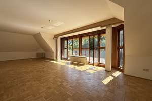 Exklusive Dachgeschosswohnung mit großer Dachterrasse, Garage und 141 m² Wohnfläche in Aachen