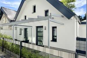 Komplett möbliertes, modernes Apartment mit Terrasse und hochwertiger Ausstattung 