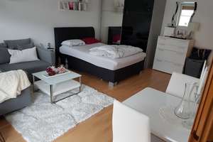 Exklusive, gepflegte 1-Zimmer-Wohnung mit Balkon und Einbauküche in zentraler Stuttgarter Lage – Römerstr. 68c, 70180 Lehen, Stuttgart – Vorschaubild 2