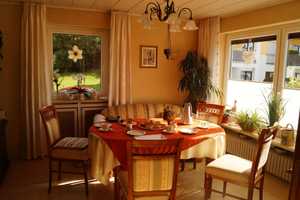 Einfamilienhaus mit Einliegerwohnung in wunderschöner Lage am Stadtrand von Kronach – Kronach (Kreis) – Vorschaubild 8
