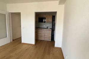 Charmante 1-Zimmer Wohnung im 5. OG mit Balkon in Golzheim – Klever Straße 96, 40477 Golzheim, Düsseldorf – Vorschaubild 3