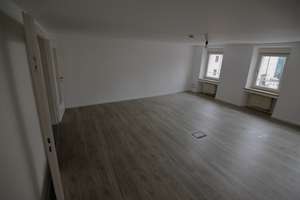 Gepflegte 1-Zimmer-Wohnung mit Einbauküche im Zentrum am Arnulfsplatz. – Zur Schönen Gelegenheit 7, 93047 Innenstadt, Regensburg – Vorschaubild 9