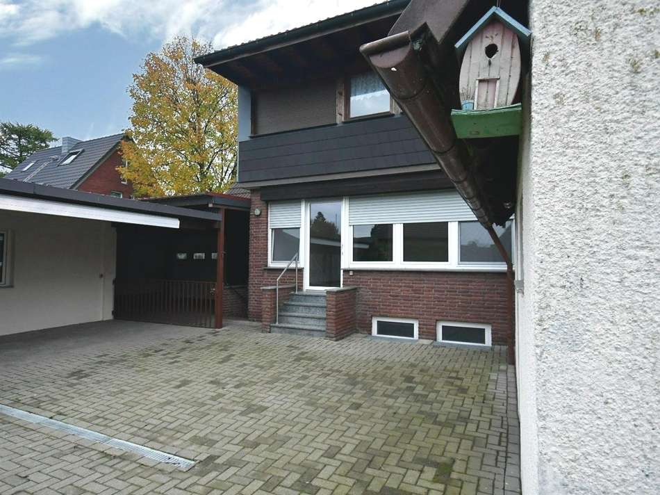 Blick auf den Garteneingang