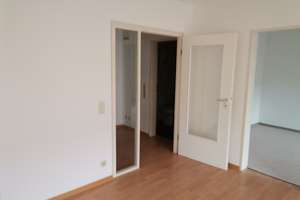 Schöne, helle und interessante Wohnung mit Sonnenbalkon, Keller, Einbauspiegelschrank in der Diele – Die vollständige Adresse der Immobilie erhältst du vom Anbieter., 41236 Rheydt, Mönchengladbach – Vorschaubild 12
