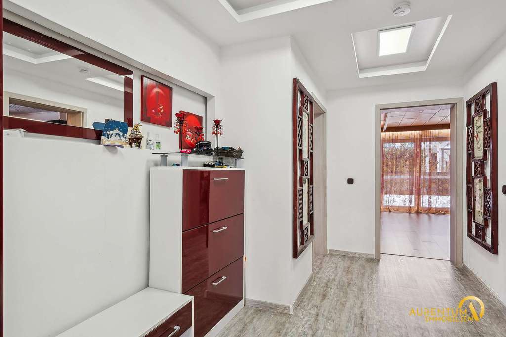 Immobilie in Straßkirchen - Exklusives Eigenheim mit Pool, Smart-Home, Wärmepumpe & PV - Bild 4