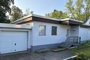 Renovierter Bungalow mit Souterrain und großzügigem Garten