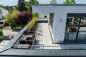 Design, Raum und Flexibilität – eine moderne Bauhausvilla mit Pool für alle Lebensphasen – Die vollständige Adresse der Immobilie erhältst du vom Anbieter., 81825 Gartenstadt Trudering, München – Vorschaubild 28