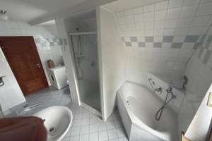 Provisionsfrei!  4-Zimmer-Dachgeschosswohnung mit Balkon und Stellplatz in Pfersee! – Leonhard-Hausmann-Straße 60, 86157 Pfersee-Nord, Augsburg – Vorschaubild 12