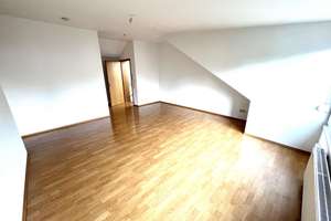 Bezugsfreie 2-Zimmer-DG-Wohnung mit Grünblick & Stellplatz | Bonn-Endenich – provisionsfrei – Monschauer Straße 6, 53121 Endenich, Bonn – Vorschaubild 5