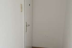 Sanierte Wohnung mit zweieinhalb Zimmern und Balkon in Essen – Tiefenbruchstraße 15, 45326 Altenessen-Süd, Essen – Vorschaubild 4