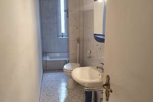 Altbauflair in Neukölln – vermietete 2-Zimmer-Wohnung mit Südwestbalkon – Die vollständige Adresse der Immobilie erhältst du vom Anbieter., 12043 Neukölln (Ortsteil), Berlin – Vorschaubild 3