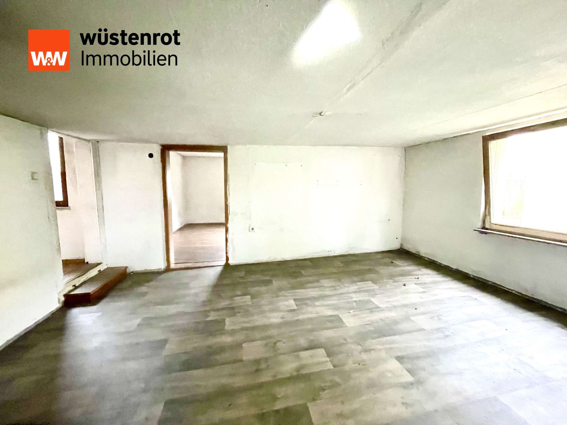 Immobilie in Forbach - *Idyllisches Schwarzwald-Juwel: Freistehendes Haus mit großem Potenzial und herrlichen Fernblick* - Bild 1