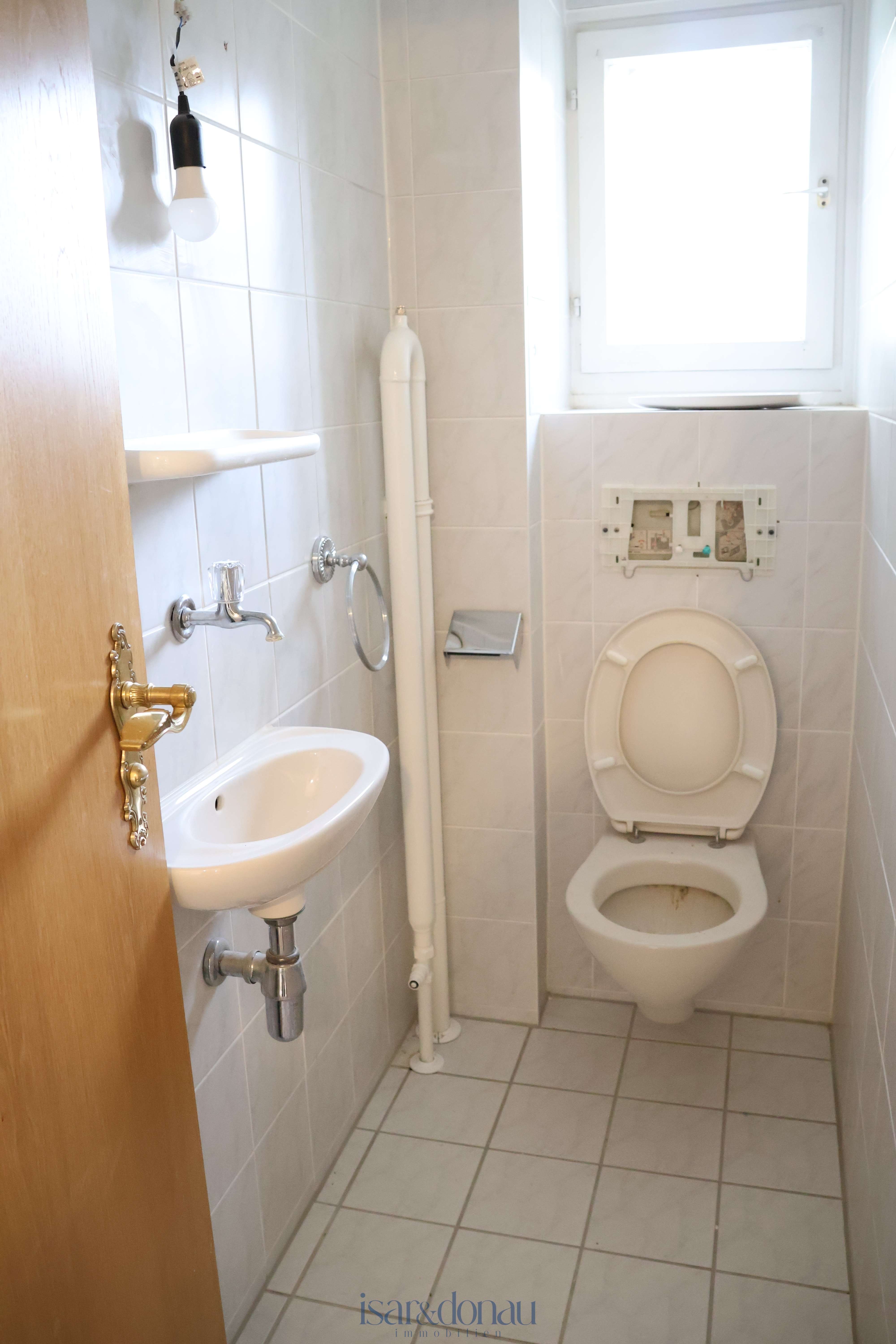 Immobilie in Unterhaching - Gepflegte 3-Zimmer-Wohnung mit Westausrichtung – teils renoviert und bereit für neue Ideen - Bild 3