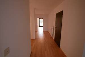 Hochwertig renovierte 3 Zi. Wohnung mit Küche, Luxusbad + sep. WC, nahe der U-Bahn, ruhig, Südaus.! – Treitschkestr. 9, 80992 Alt-Moosach, München – Vorschaubild 16