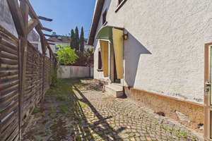 Charmantes Wohnhaus mit Hof und Garage zum Kauf in Münster-Sarmsheim – Die vollständige Adresse der Immobilie erhältst du vom Anbieter., 55424 Münster-Sarmsheim – Vorschaubild 2