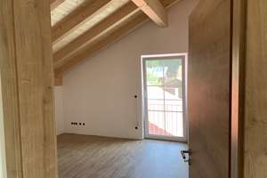 DHH mit Terrasse – 82386 Oberhausen – Vorschaubild 3