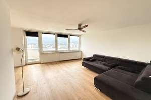 Schöne Penthouse Wohnung mit 360° Terrasse und Moselblick