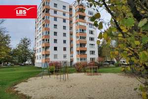 3-Zimmer-Eigentumswohnung mit verglastem Balkon – zentral gelegen – Die vollständige Adresse der Immobilie erhältst du vom Anbieter., 38448 Teichbreite, Wolfsburg – Vorschaubild 2
