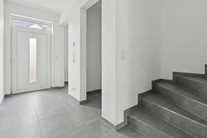 Modernes Wohnen: Doppelhaushälfte mit Garten und Garage – Die vollständige Adresse der Immobilie erhältst du vom Anbieter., 53229 Holtorf, Bonn – Vorschaubild 2