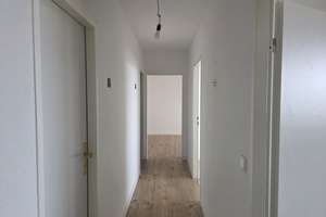 Traumhafter Ausblick: 3-Zimmer-Wohnung mit Küche und Balkon im 10. OG – Carl-Lepper-Straße 10, 68623 Lampertheim – Vorschaubild 7