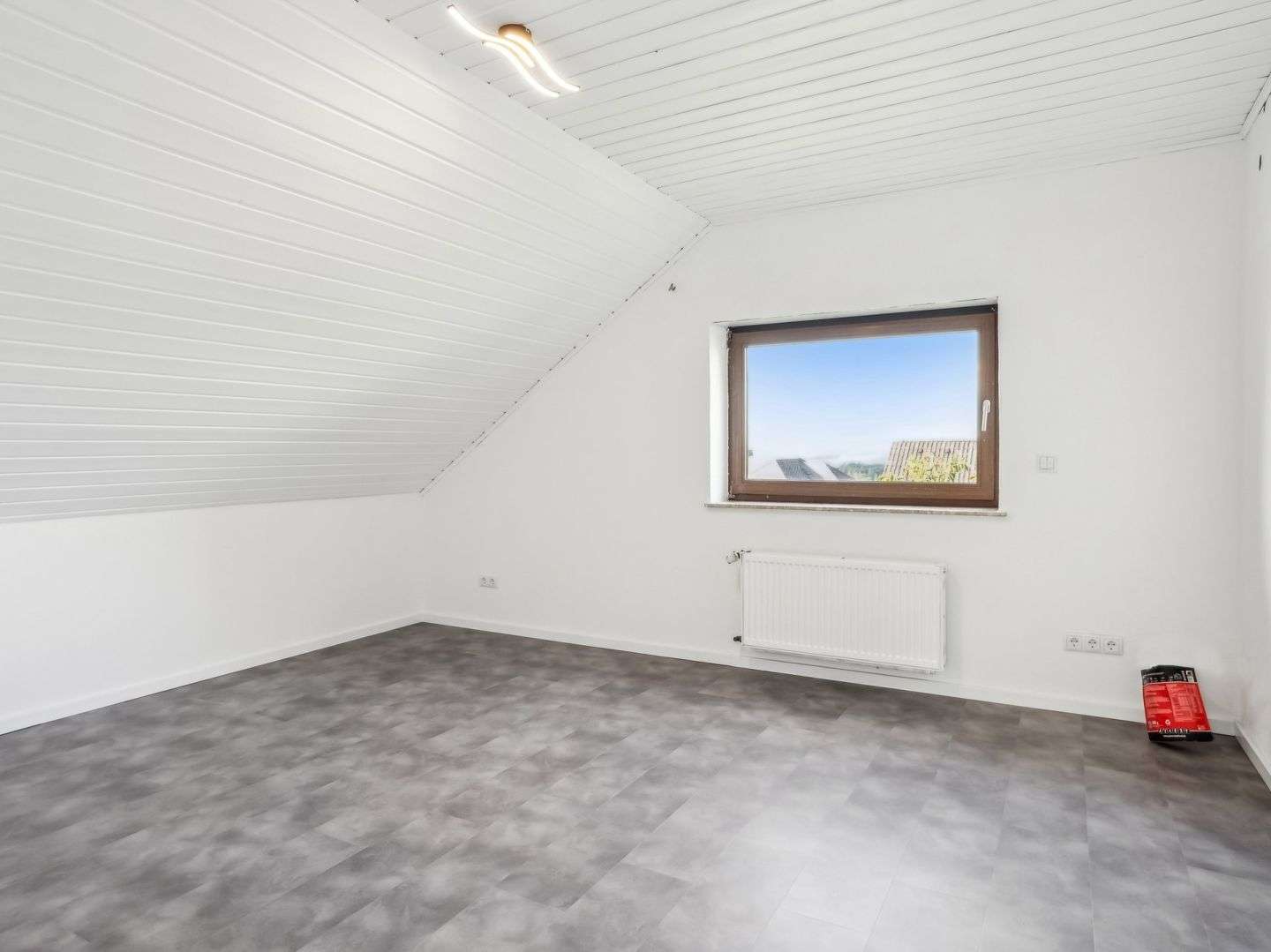 Immobilie in Lingerhahn - Naturnahes Einfamilienhaus mit Gestaltungspotential in Lingerhahn - Bild 2