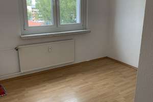Wärmegedämmte 2,5-Zimmer Wohnung im 4. OG mit Balkon – Olvenstedter Scheid 51, 39130 Neu Olvenstedt, Magdeburg – Vorschaubild 3
