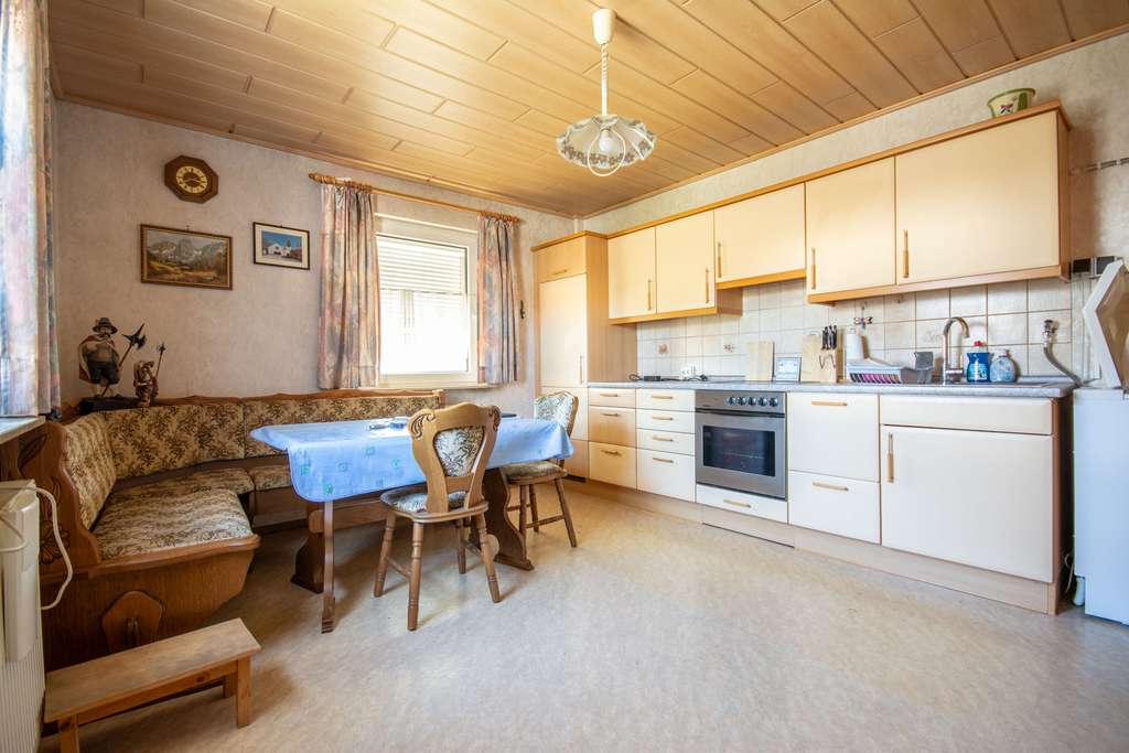 Immobilie in Rednitzhembach - ***HANDWERKER AUFGEPASST: HAUS MIT POTENZIAL + 716 QM   GRUNDSTÜCK*** - Bild 4