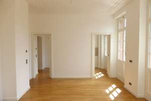 Exklusives Wohnen im Windscheidpalais: 3-Zimmerwohnung mit sonnigen Balkon und TG-Stellplatz! – Selneckerstraße 28, 4277 Connewitz, Leipzig – Vorschaubild 3