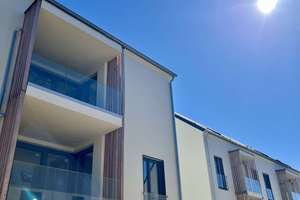 Stilvolle 4-Raum-Wohnung mit Loggia und hochwertiger Ausstattung! – 92277 Hohenburg – Vorschaubild 1